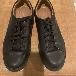 Clarks Black Leather Contoured Comfort Sneakers with Minimalist Design